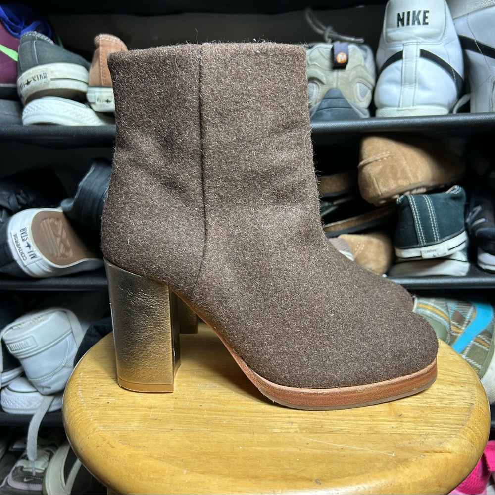 Anthropologie Cubanas Brown wool Ankle Boots with Gold Heel